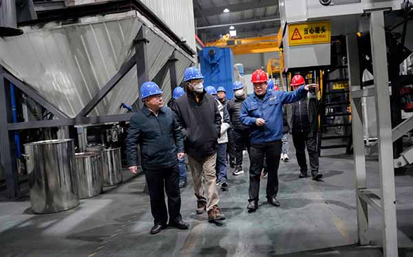 中國工程院陳勇院士蒞臨頂立科技考察指導(dǎo) (10).JPG 中國工程院陳勇院士蒞臨頂立科技考察指導(dǎo) (10).JPG