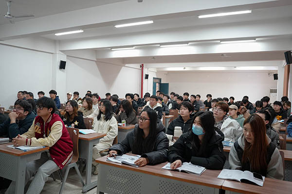 【產(chǎn)教融合新篇章】 湖南工職院“頂立訂單班” 正式啟動(dòng) (6).JPG 【產(chǎn)教融合新篇章】 湖南工職院“頂立訂單班” 正式啟動(dòng) (6).JPG