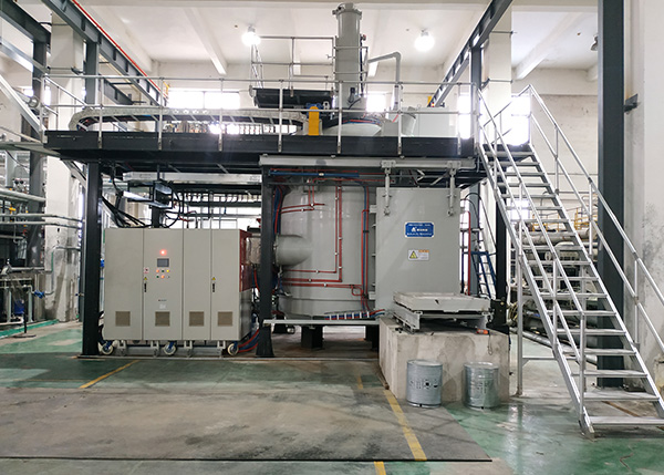 真空感應(yīng)熔煉爐.jpg 真空感應(yīng)熔煉爐.jpg